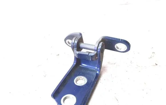 Toyota Avensis T270 Rear door lower hinge