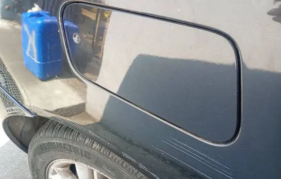 Renault Espace IV Fuel tank cap