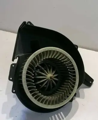Volkswagen Fox Heater fan/blower 6Q1819015G A1915