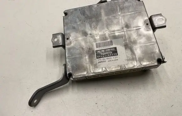 Toyota Prius (XW20) Engine control unit/module 8966147170 2751009522