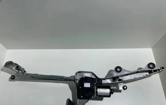 Mercedes-Benz S AMG W222 Front wiper linkage and motor A2228207800