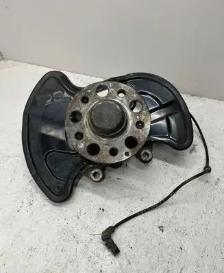 Mercedes-Benz C W204 Front wheel hub spindle knuckle 20401