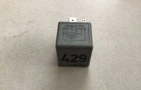 Volkswagen New Beetle Other relay 1J0906381 429