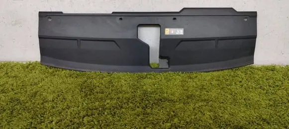 Engine bonnet/hood lock trim molding