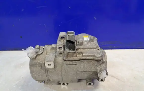 Lexus RX 450H Air conditioning (A/C) compressor (pump) 0422000464