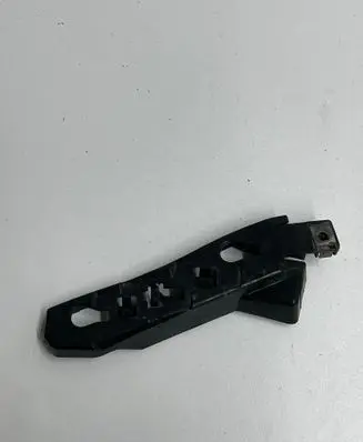 Front bumper mounting bracket