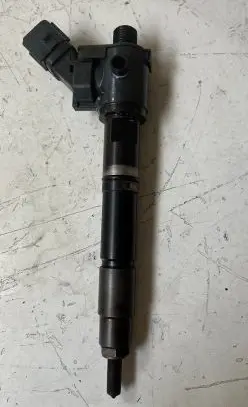 Volvo V60 Fuel injector 31405404 VEA132370010AAB