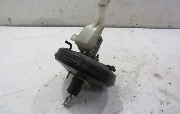 KIA Carens III Brake booster