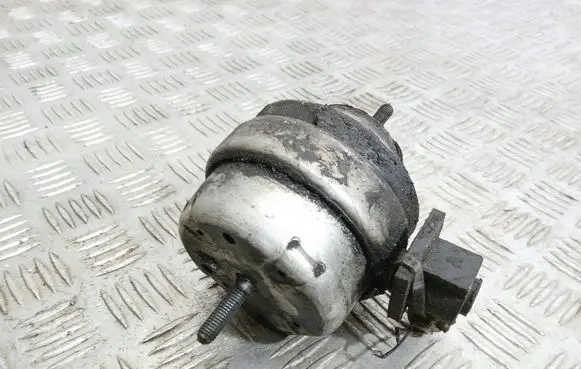Audi A6 S6 C5 4B Engine mount bracket