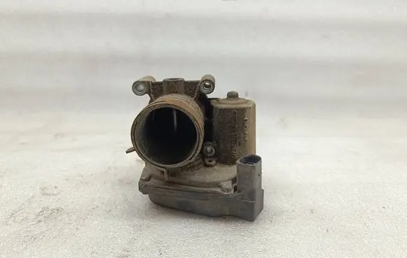 Skoda Fabia Mk2 (5J) Throttle valve 03D133062E 64808 A2C53060088