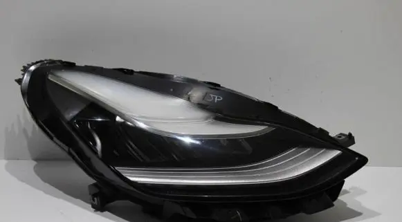 Tesla Model 3 Headlight/headlamp 107737600C L90137043 20192041313