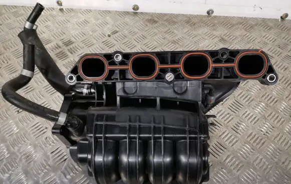 Hyundai Tucson TL Intake manifold 64184824D 2B641 551823700574