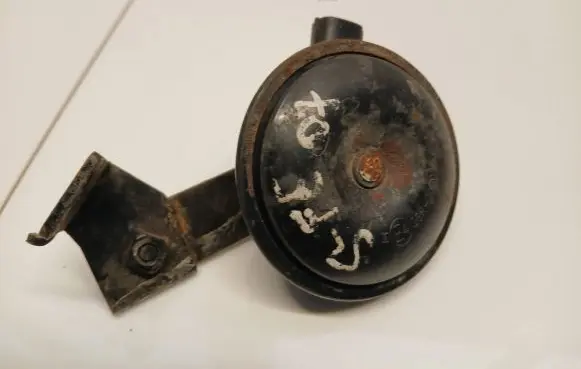 Hyundai Santa Fe Horn signal 28R00003