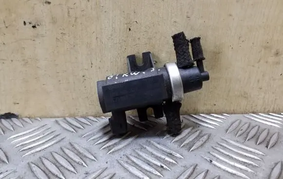Audi A4 S4 B5 8D Turbo solenoid valve 1H0906627 72190320