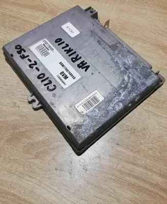 Renault Clio I Engine control unit/module ECU S101718101 HOM7700749946