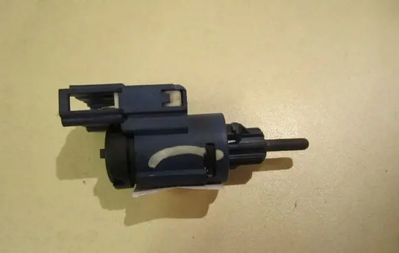 Clutch pedal sensor