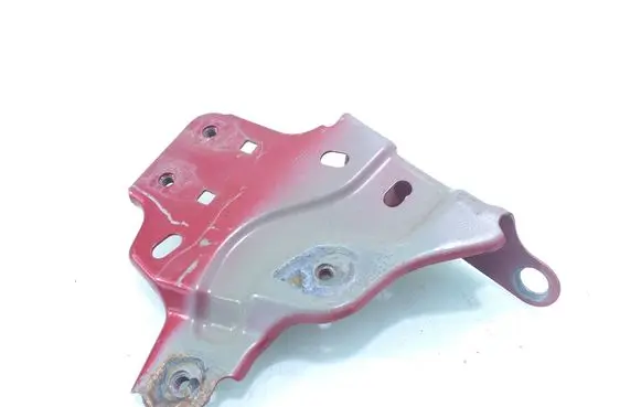 Toyota Prius (XW30) Fender mounting bracket