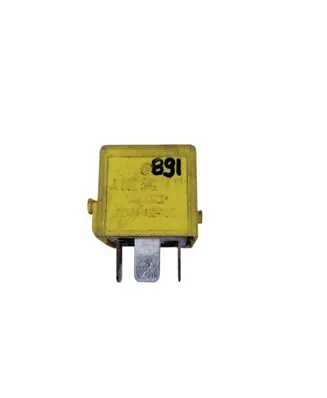 Mercedes-Benz C W202 Other relay A0025421419