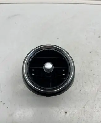 Mercedes-Benz C W205 Dash center air vent grill A2058300201 513502