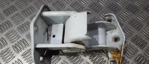Opel Vivaro Tailgate/trunk/boot hinge