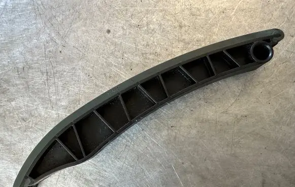 Renault Trafic III (X82) Slide rail for timing chain 130917367R