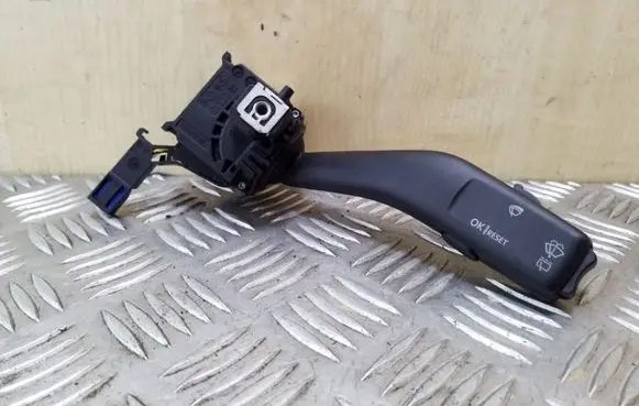 Volkswagen Touran I Wiper control stalk 1K0953519A