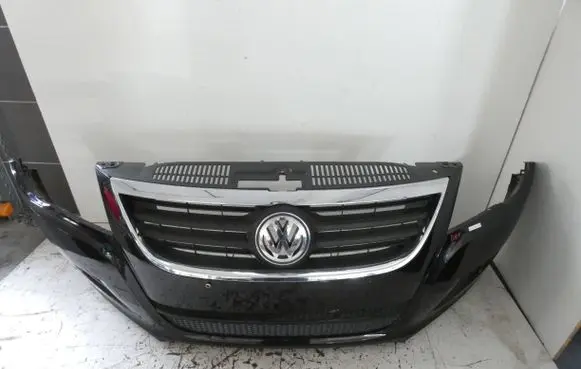 Volkswagen Tiguan Front bumper 