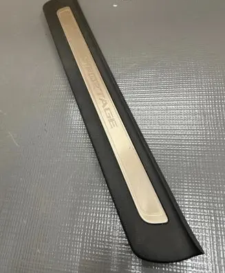 KIA Sportage Front sill trim cover 85884F1500