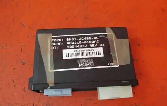 Jaguar XF X250 Hand brake control module 8W83-2C496-AC