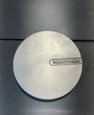 Volkswagen Golf III Original wheel cap 357601149A
