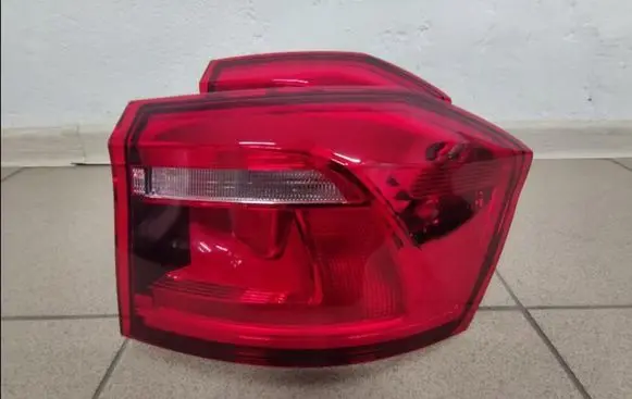 Volkswagen Golf Sportsvan Rear/tail lights 4UI2TOID24