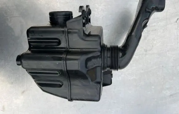 Seat Leon (1P) Oil fill pipe 1P0129622A