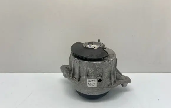Mercedes-Benz C W205 Engine mount bracket A2132400500