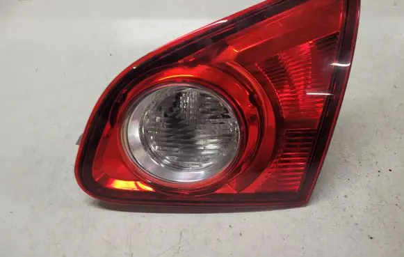 Nissan Qashqai Tailgate rear/tail lights 89071064