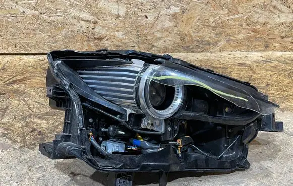 Mazda CX-30 Headlight/headlamp DPTJ-67890 S2503M042