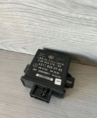 Mercedes-Benz E W211 Light module LCM A2118200985