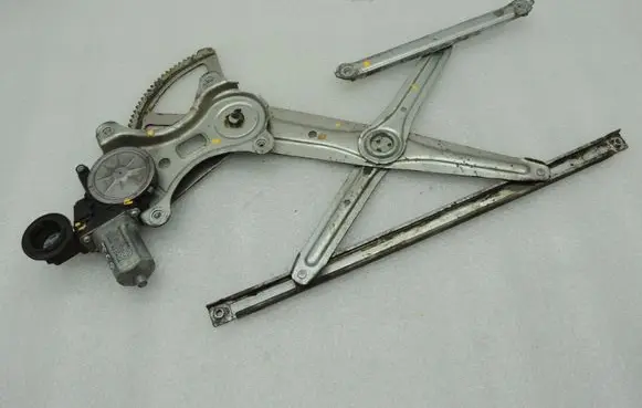 Toyota Hilux (AN120, AN130) Front door window regulator with motor 698100K041