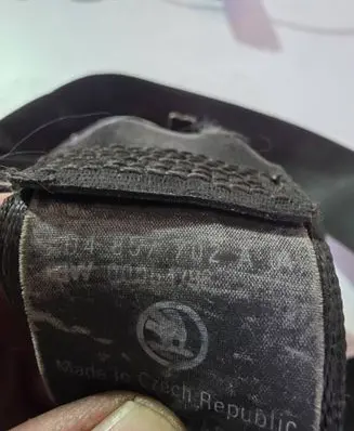 Volkswagen Golf IV Front seatbelt A62719A