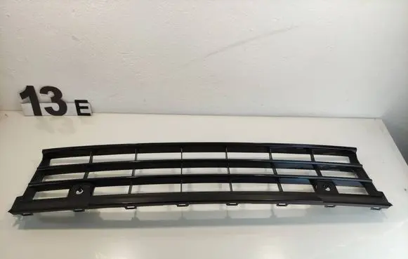 Volkswagen Golf VIII Front bumper lower grill 5H0853677CAREWAY