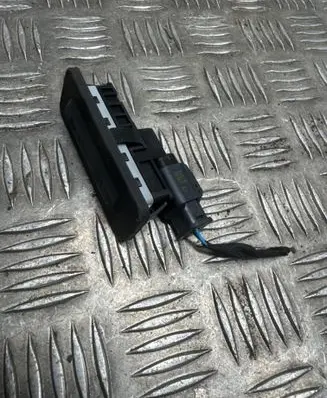 Opel Grandland X Tailgate opening switch 9827560380