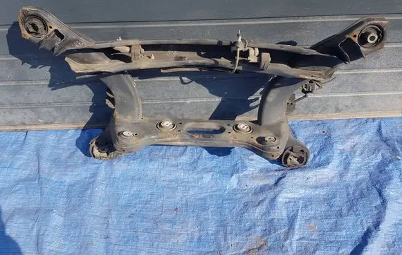 Mercedes-Benz E C207 W207 Rear subframe 26101004MMN 2073504901 1062814