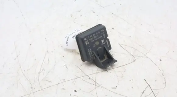 Renault Kadjar Glow plug pre-heat relay A6089000200