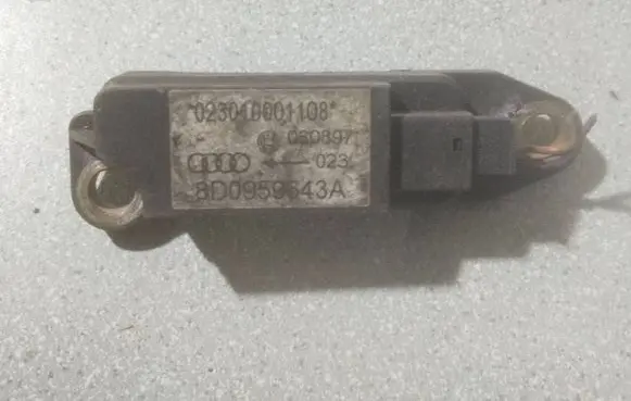 Audi A4 S4 B5 8D Airbag deployment crash/impact sensor 8D0959643A 960897 023010001108
