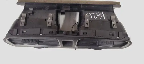 Volkswagen Golf VI Dash center air vent grill 5K0819728 5K0815736