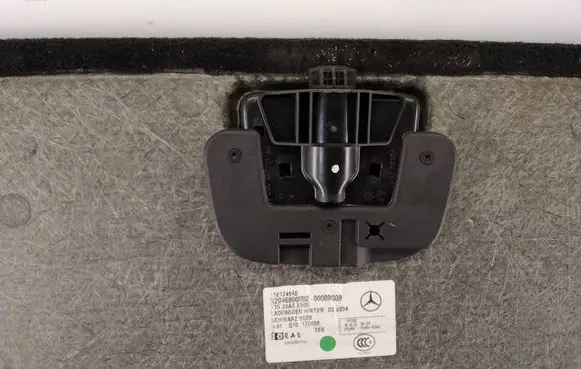 Mercedes-Benz C W204 Trunk/boot mat liner A2046800002 11812484E 00009G08
