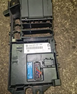 Audi A6 S6 C6 4F Comfort/convenience module 4F0907289F 5DK00876212 4F0910289F