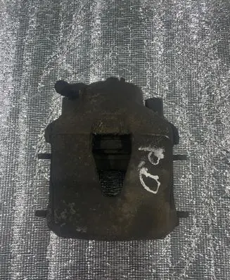 Volkswagen Golf V Front brake caliper