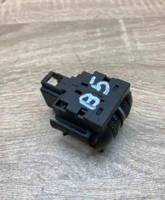 Volkswagen PASSAT B5 Headlight level height control switch 3B0941333C