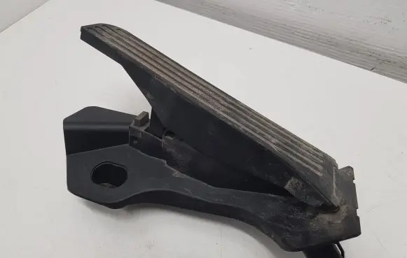 Skoda Yeti (5L) Accelerator throttle pedal 1K1721503S