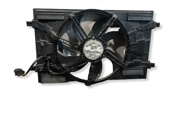 Volkswagen PASSAT B8 Electric radiator cooling fan 5Q0121203CP